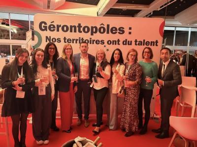 L'équipe des Gérontopôles de france lors du salon silver eco à cannes 